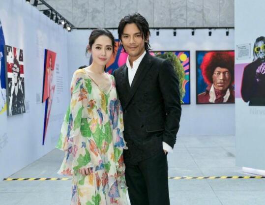 向太发文疑否认郭碧婷怀孕 但一个细节暴露真相 向太发文疑否认郭碧婷怀孕 但一个细节暴露真相