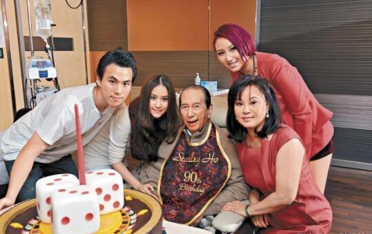 港媒:赌王何鸿燊逝世享年98岁 生前状态曝光儿女分家产成焦点