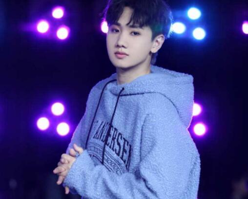 抖音如果你有一点坏心情什么歌 抖音比心卡点音乐《万有引力》歌词完整版介绍 抖音如果你有一点坏心情什么歌 抖音比心卡点音乐《万有引力》歌词完整版介绍