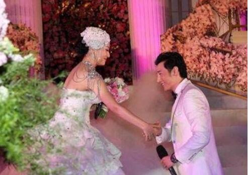 白冰节目中自爆离婚 白冰老公是谁为什么离婚 白冰节目中自爆离婚 白冰老公是谁为什么离婚