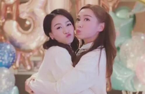 马国明汤洛雯公布恋情 前后女友竟然是闺蜜