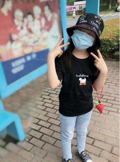 江苏坠亡小学生父母发声说了什么 一篇“负能量”作文竟将女儿送上不归路