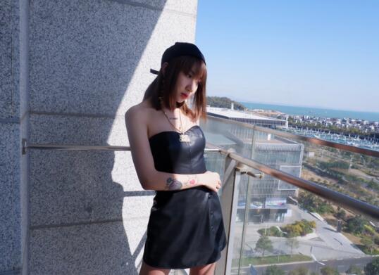 乃万:女生多少斤算胖什么梗 这回答简直是太机智了 乃万:女生多少斤算胖什么梗 这回答简直是太机智了