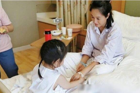 朱丹直播宣布怀二胎 晒孕肚照宝宝已有三个月 朱丹直播宣布怀二胎 晒孕肚照宝宝已有三个月