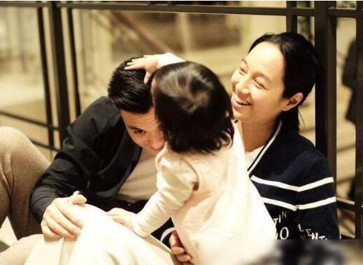 朱丹直播宣布怀二胎 晒孕肚照宝宝已有三个月 朱丹直播宣布怀二胎 晒孕肚照宝宝已有三个月