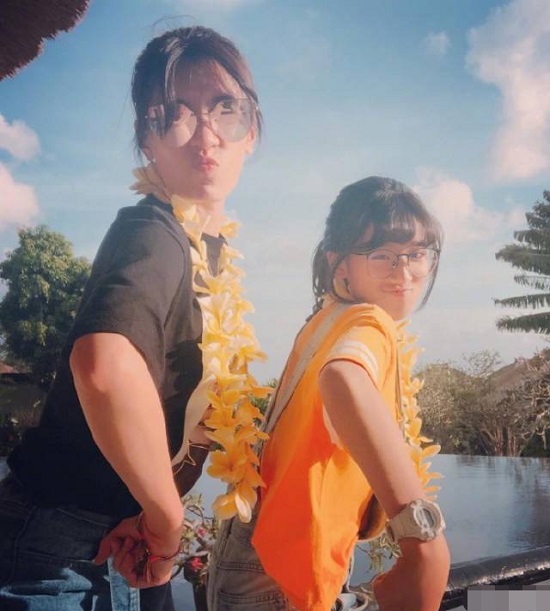 贾静雯首晒梧桐妹正面照 梧桐妹是贾静雯和谁的孩子