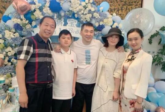 陈建斌二胎儿子生日宴 两个儿子正面照曝光简直翻版陈建斌 陈建斌二胎儿子生日宴 两个儿子正面照曝光简直翻版陈建斌