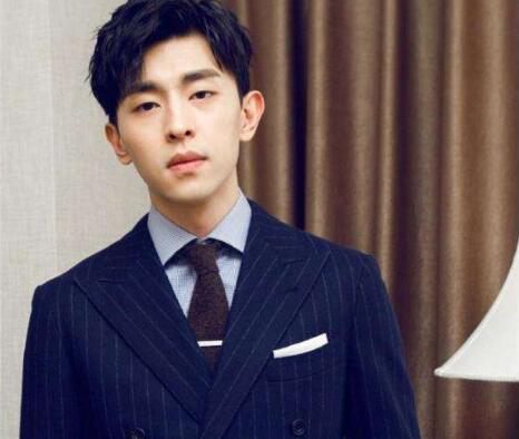 邓伦防护服造型演绎大连小伙 《在一起》电视剧都讲述了哪些故事及主演介绍