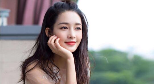 邓伦防护服造型演绎大连小伙 《在一起》电视剧都讲述了哪些故事及主演介绍