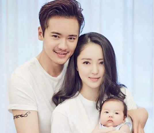 董璇:姐自食其力不需要傍谁 董璇与高云翔离婚后生活窘迫疑似傍大款是真的吗 董璇:姐自食其力不需要傍谁 董璇与高云翔离婚后生活窘迫疑似傍大款是真的吗