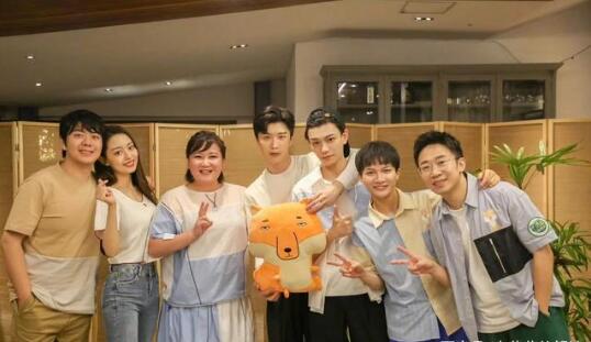 贾玲丁禹兮还原陈芊芊名场面 一秒入戏的丁禹兮演技获点赞 贾玲丁禹兮还原陈芊芊名场面 一秒入戏的丁禹兮演技获点赞