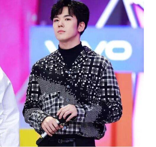 快乐大本营选常驻新人 八大经纪公司网传明星名单曝光