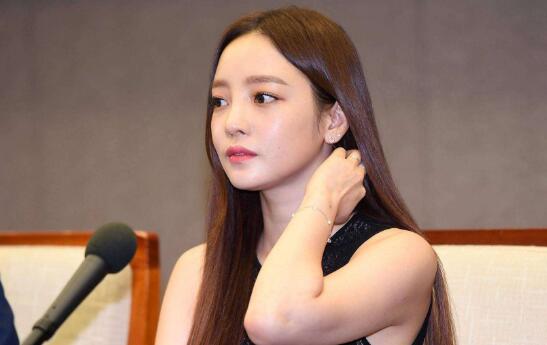 具荷拉前男友获刑一年 曾对自杀的具荷拉施暴及不雅视频威胁