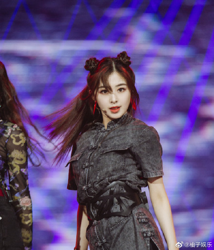 张含韵观众喜爱度倒数第一 姐姐们二公组队名单曝光