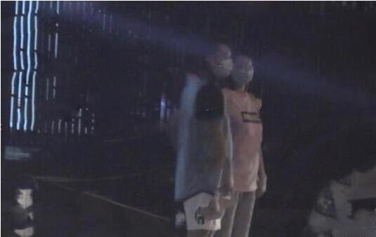 郑恺欠苗苗一个婚礼 深情演唱《终于等到你》表白苗苗 郑恺欠苗苗一个婚礼 深情演唱《终于等到你》表白苗苗