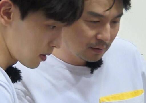 雷佳音一眼认出孙芮眼睛 雷佳音原来是这样的 雷佳音一眼认出孙芮眼睛 雷佳音原来是这样的