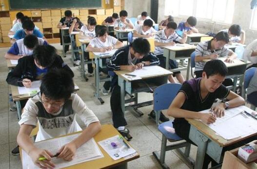 妈妈将孩子高考准考证当废品卖了 网友支招补办高考准考证 妈妈将孩子高考准考证当废品卖了 网友支招补办高考准考证