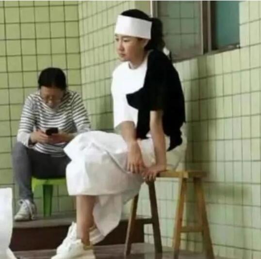 王宝强和女友冯清同框现身 冯清素颜状态极好冯清个人资料介绍 王宝强和女友冯清同框现身 冯清素颜状态极好冯清个人资料介绍