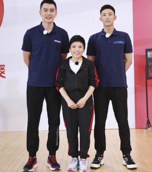 黄景瑜邓亚萍杨鸣同框 《超新星运动会》是什么节目都有哪些明星参加