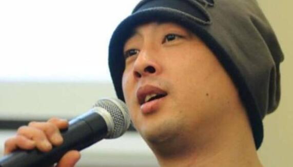 段子手鼻祖赖宝突发心梗去世 生前多篇微博袒露离世迹象