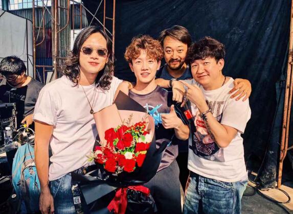 穿越火线程浩是谁演的 扮演者夏志远承接剧中笑点 穿越火线程浩是谁演的 扮演者夏志远承接剧中笑点