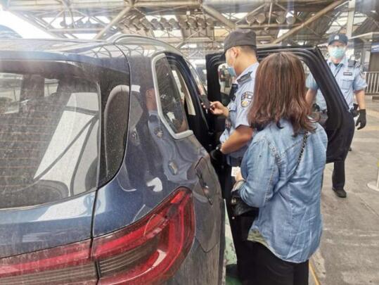 32岁男子一天被逼相亲3次怎么回事 相亲真的是走向幸福的捷径吗 32岁男子一天被逼相亲3次怎么回事 相亲真的是走向幸福的捷径吗