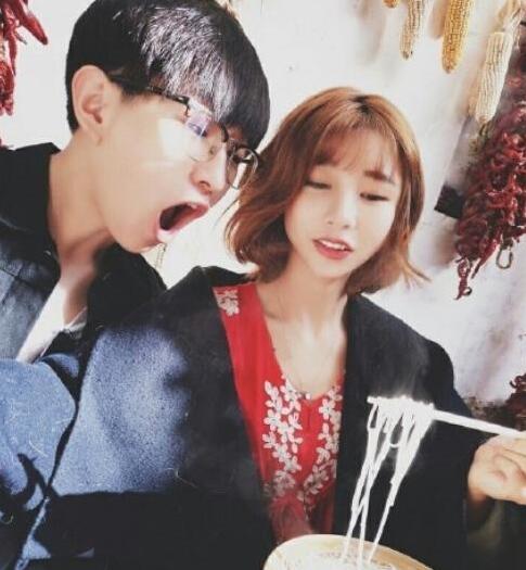 张沫凡疑似领证结婚 张沫凡是谁怎么火的结婚对象是猴哥吗