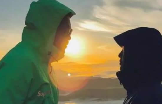 徐佳莹宣布怀孕 其大11岁的导演老公比尔贾个人资料介绍 徐佳莹宣布怀孕 其大11岁的导演老公比尔贾个人资料介绍