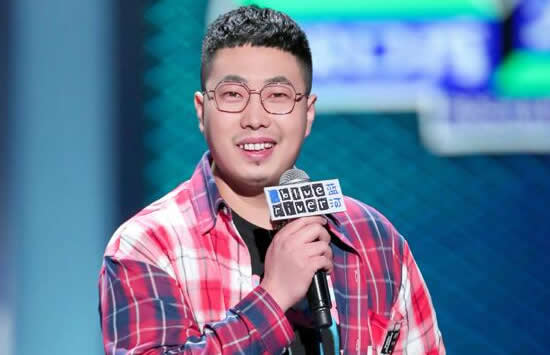 脱口秀大会老四是谁 出演野狼disco的MV男主角本届公认黑马