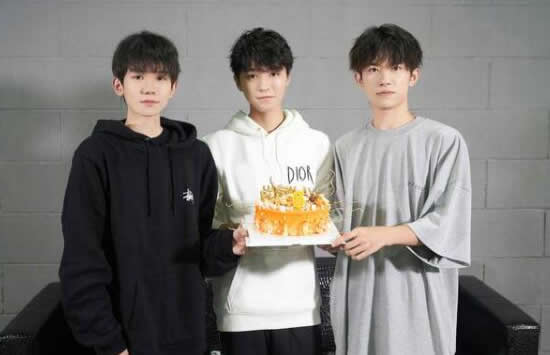 于正质疑TFBOYS新海报抄袭 对比图曝光网友晒出一张图直接打脸于正