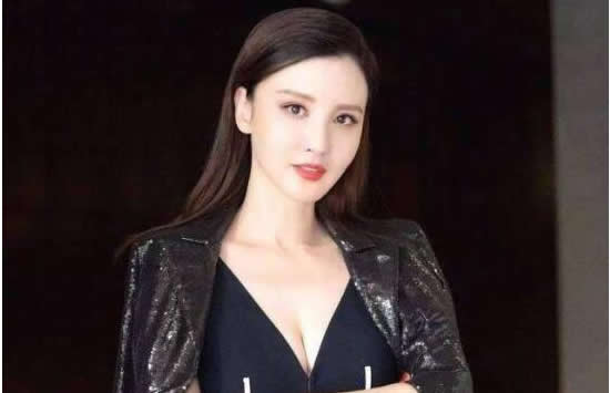 张萌吐槽林有有后秒删 疑似剧中人设上升到演员本身 张萌吐槽林有有后秒删 疑似剧中人设上升到演员本身