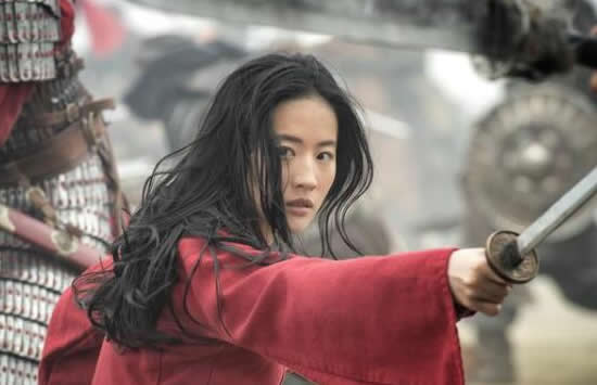 影院老板砸花木兰宣传板 电影花木兰线下改线上刘亦菲秒变网剧大女主 影院老板砸花木兰宣传板 电影花木兰线下改线上刘亦菲秒变网剧大女主