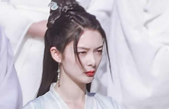 且听凤鸣左青鸾是好人吗 左青鸾结局及感情线介绍