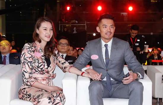 谢杏芳出门前会与林丹拥抱亲吻自称缺少爱 谢杏芳为何原谅林丹出轨