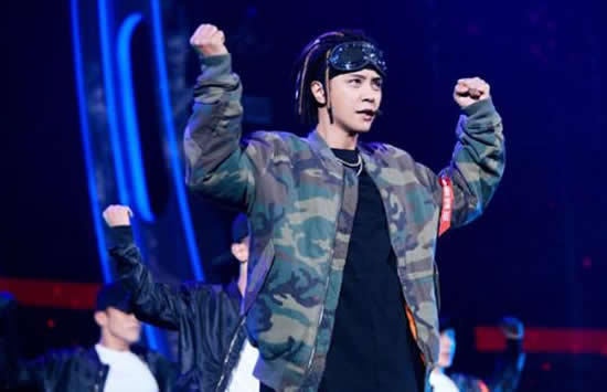 罗志祥晒练舞视频 最后一个动作引网友吐槽 罗志祥晒练舞视频 最后一个动作引网友吐槽