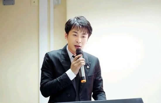 辛巴前妻和大女儿照片曝光 辛巴抛妻弃子是真是假 辛巴前妻和大女儿照片曝光 辛巴抛妻弃子是真是假