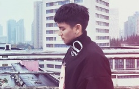 抖音成双荡悠悠你呀你冻我心房是什么歌 歌曲《隔岸》演唱者及完整版歌词介绍