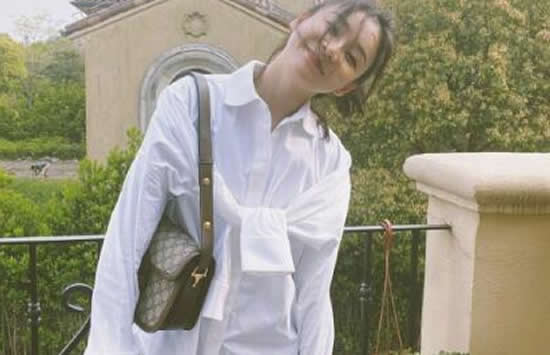 抖音一瞬间紧紧拥抱无处可逃一吻天荒是什么歌 歌曲《一吻天荒》演唱者及歌词介绍