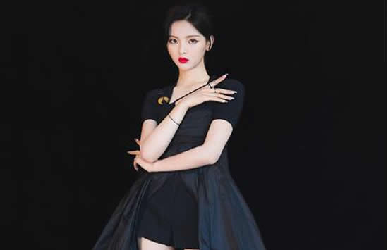 杨超越个人资料身高年龄学历介绍及2020最新图片 杨超越个人资料身高年龄学历介绍及2020最新图片