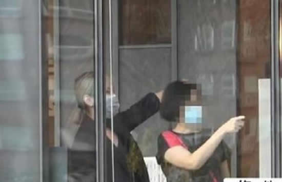 歌手李佳薇兼职房产中介 昔日铁肺女王为何沦落到如此地步 歌手李佳薇兼职房产中介 昔日铁肺女王为何沦落到如此地步