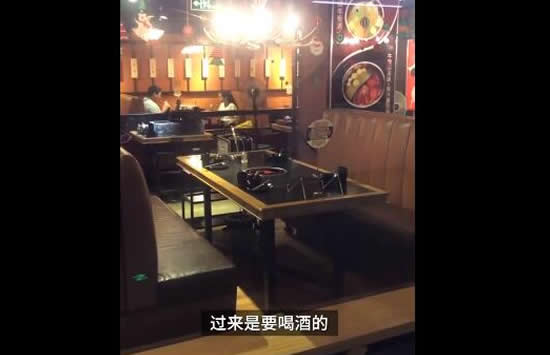 3男子黄瓜配花生米喝117瓶啤酒 网友:但凡有人结账也不至于这样 3男子黄瓜配花生米喝117瓶啤酒 网友:但凡有人结账也不至于这样