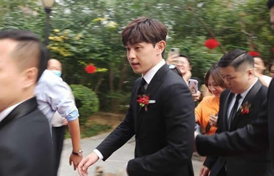 邓伦又当伴郎这是第几回了 “格格”扮相再次刷爆朋友圈