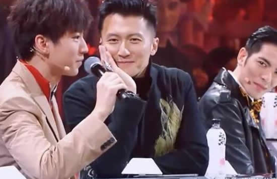 王俊凯祝谢霆锋菜园子无坚不摧什么情况 真相来了原来是这样