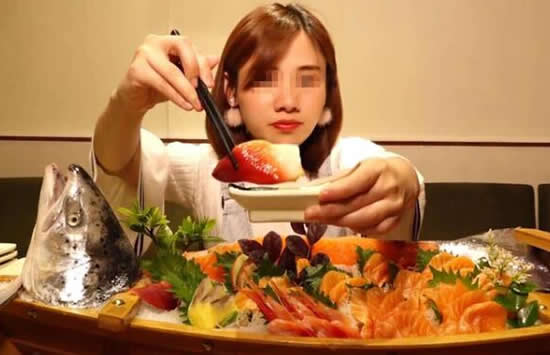 央视揭大胃王吃播套路 三大套路博取关注 央视揭大胃王吃播套路 三大套路博取关注