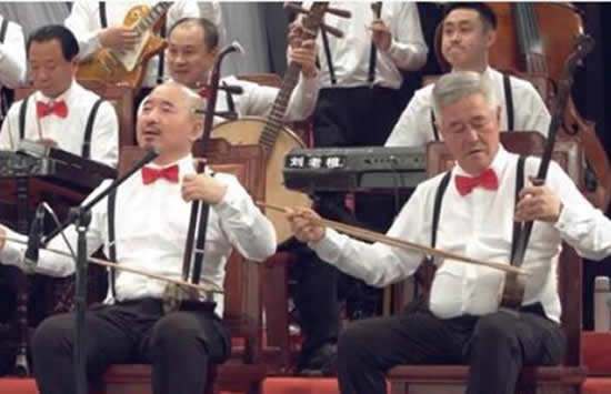 赵本山女儿吐槽自家私人飞机 光停机费一个月就要60万 赵本山女儿吐槽自家私人飞机 光停机费一个月就要60万