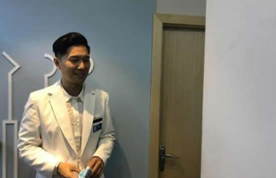 许君豪回应以医生身份走红 从偶像歌手到网红牙医到底经历了什么 许君豪回应以医生身份走红 从偶像歌手到网红牙医到底经历了什么