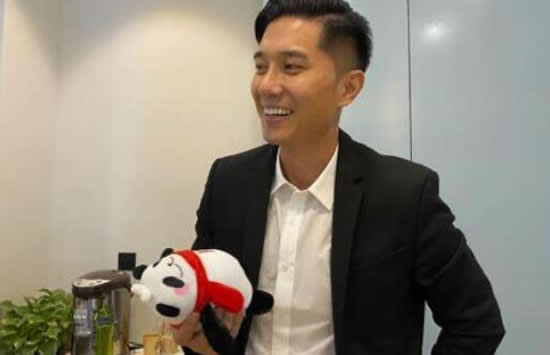 许君豪回应以医生身份走红 从偶像歌手到网红牙医到底经历了什么 许君豪回应以医生身份走红 从偶像歌手到网红牙医到底经历了什么