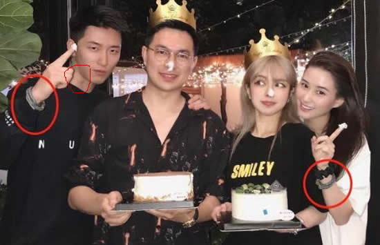 窦骁何超莲为周扬青庆生 窦骁脖子上的草莓印亮了