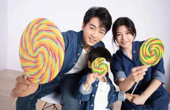 陈妍希送儿子上学 儿子的名字彰显两人的感情甜蜜