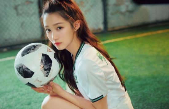 关晓彤个人资料及家世背景介绍 关晓彤个人资料及家世背景介绍